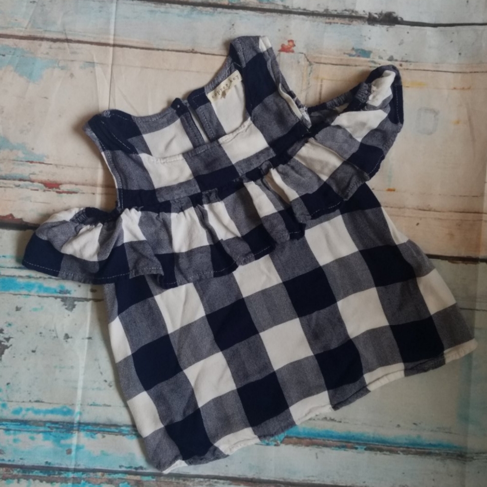 Girls Sz 6 cold shoulder blouse